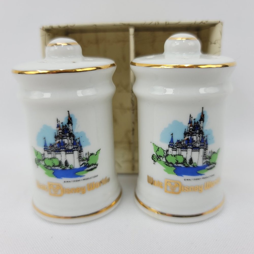 Vintage 70s NOS Walt Disney World Cinderellas Castle Salt & Pepper Shakers Japan - Picture 5 of 9